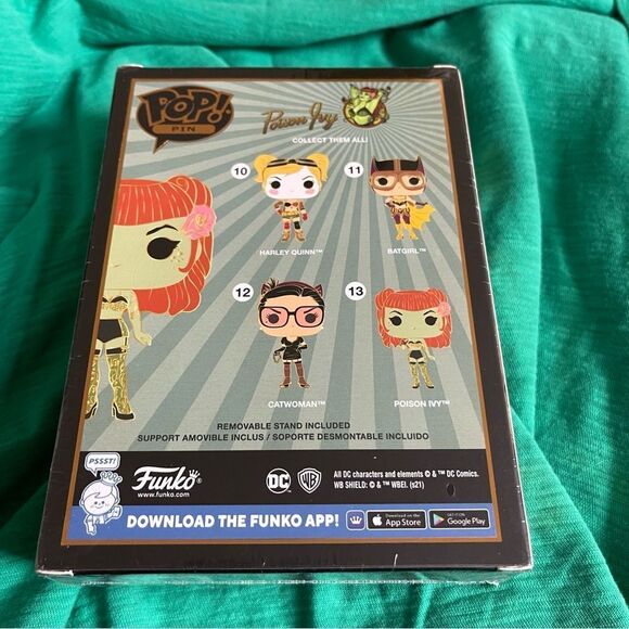 ✨ NIB Funko POP! Pin DC Bombshells Poison Ivy - collectible - Picture 3 of 7